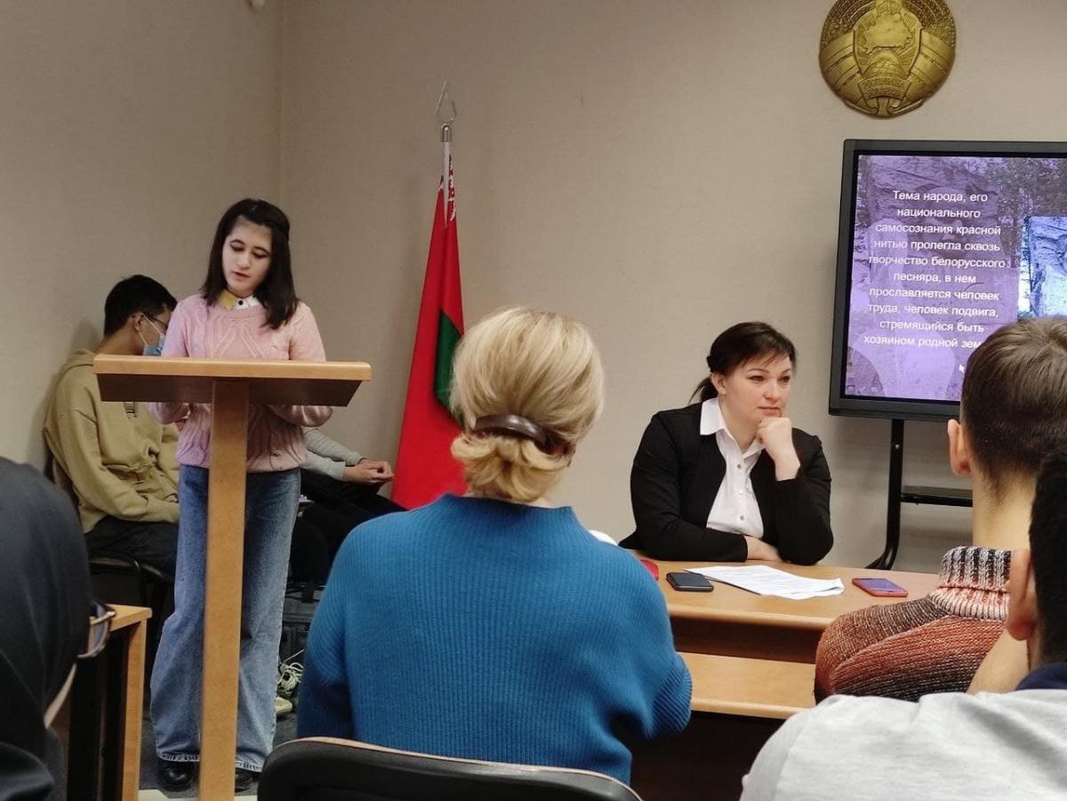 Засадение ФТУГ, пленарное заседание студенты 11.jpg